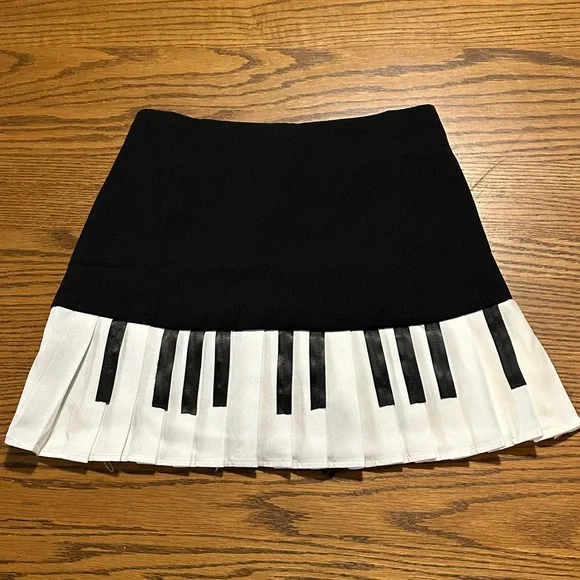 Kawaii Black and White Piano Mini Skirt - Picture 2 of 5